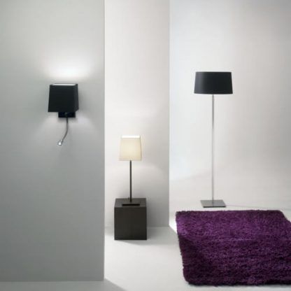 aranżacja lamp z abażurami - salon z dywanem fioletowym