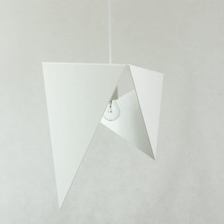 biała lampa wiszaca - trójkąty wygięte ze stali