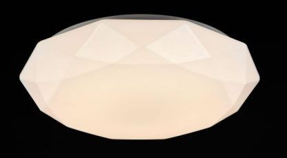 Lampa sufitowa z mlecznym szkłem do salonu