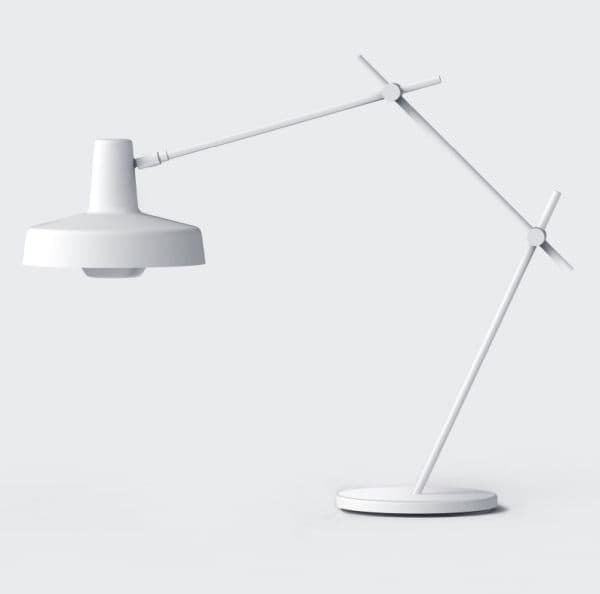 Biała lampa biurkowa Arigato - Grupa Products - metalowa