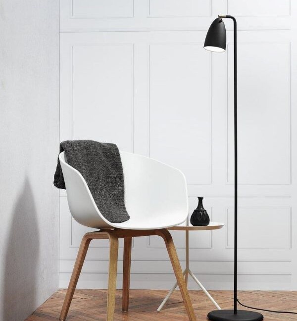 Lampa podłogowa Nexus - kolor Czarny - 77294003