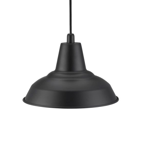 metalowa lampa wisząca z czarnym kloszem scandi