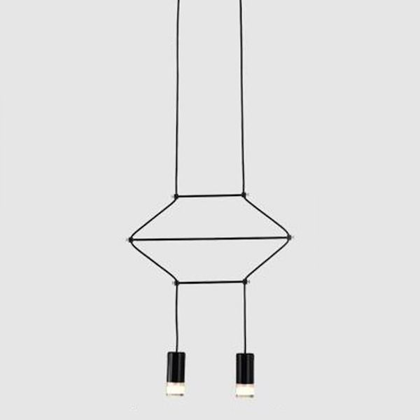 czarna geometryczna lampa wisząca do salonu