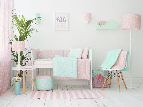 Lampka nocna Chmurki Mint - bawełniany abażur w białe chmurki