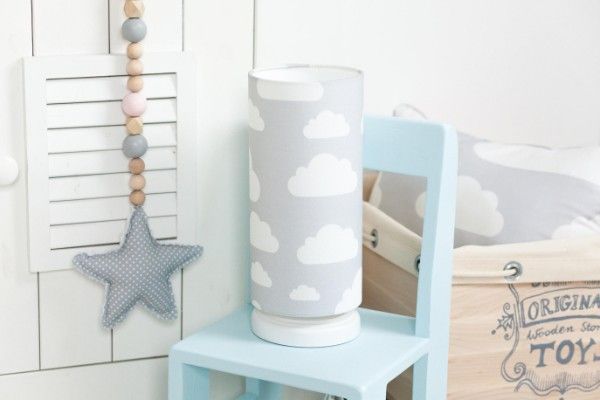 Szara lampka nocna Chmurki Grey - abażur w białe chmurki