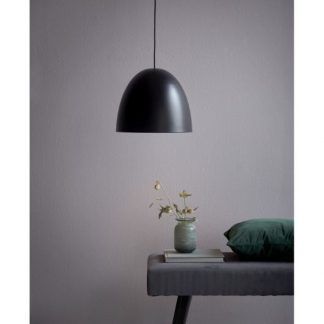 czarna elegancka nowoczesna lampa wisząca do salonu