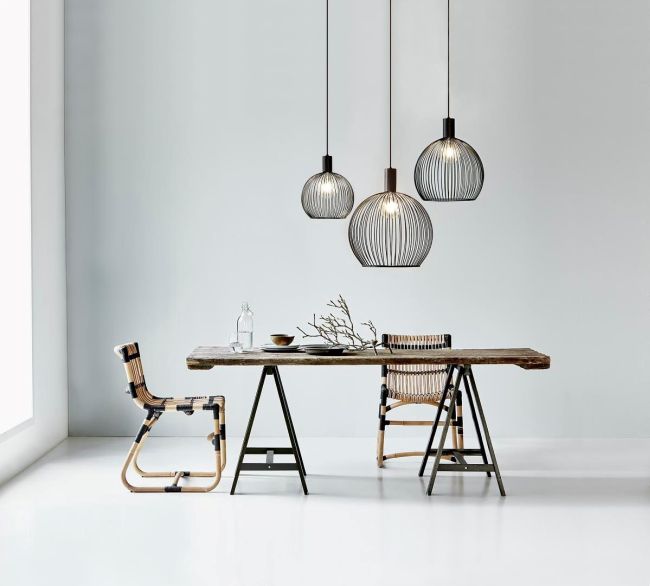 Designerska lampa wisząca nad stół w salonie Aver 40