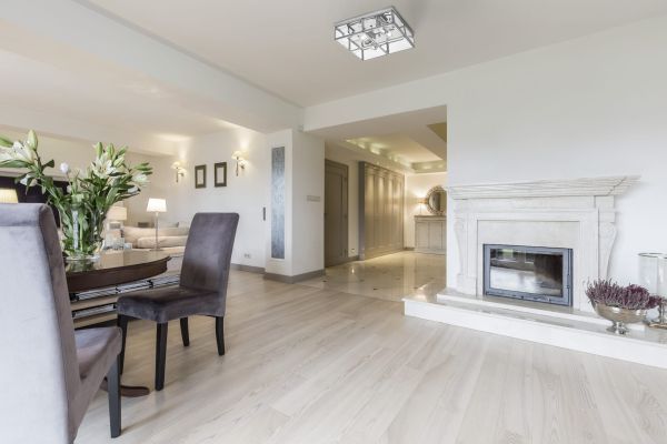 Kwadratowy srebrny plafon Monza do salonu