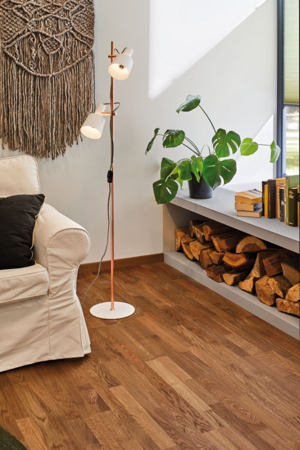 Lampa podłogowa Haldar do salonu