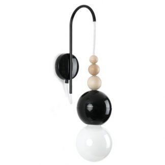 czarny kinkiet z drewnianymi kulkami dziecięcy