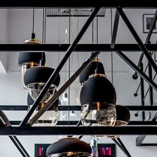 Lampa wisząca Miranda Wide do restauracji i kawiarni - beż i czerń