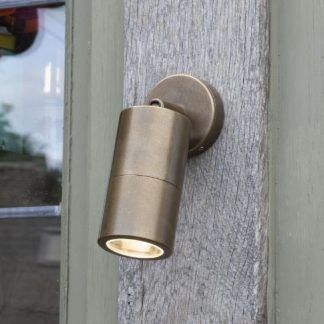 Kinkiet zewnętrzny Ortega do oświetlenia drzwi wejściowych