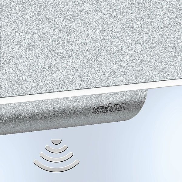 Kinkiet L 810 LED iHF Connect z czujnikiem ruchu i zmierzchu