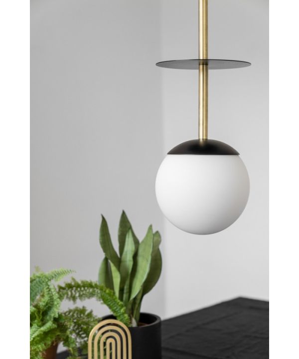 Lampa sufitowa Plaat Brass jako oświetlenie gabinetu