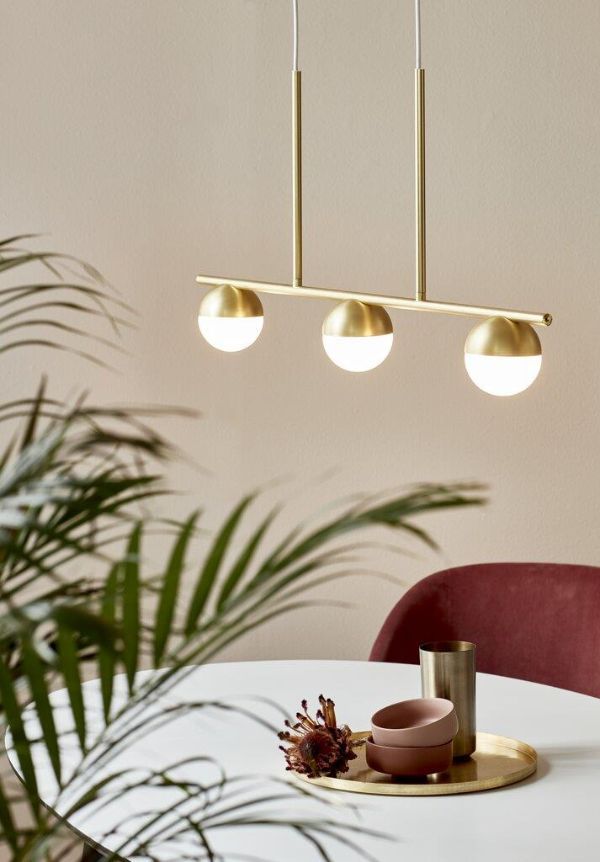 Lampa wisząca Contina nad stół w jadalni