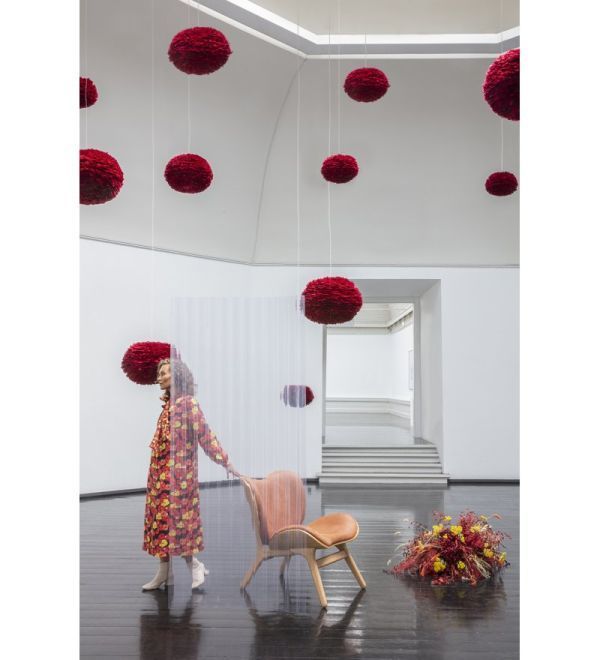 Lampa wisząca Eos Light M do pokoju nastolatki