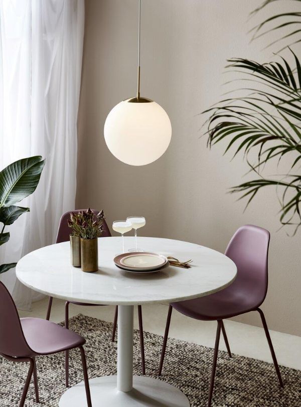 Lampa wisząca Grant 35 nad stolik w salonie