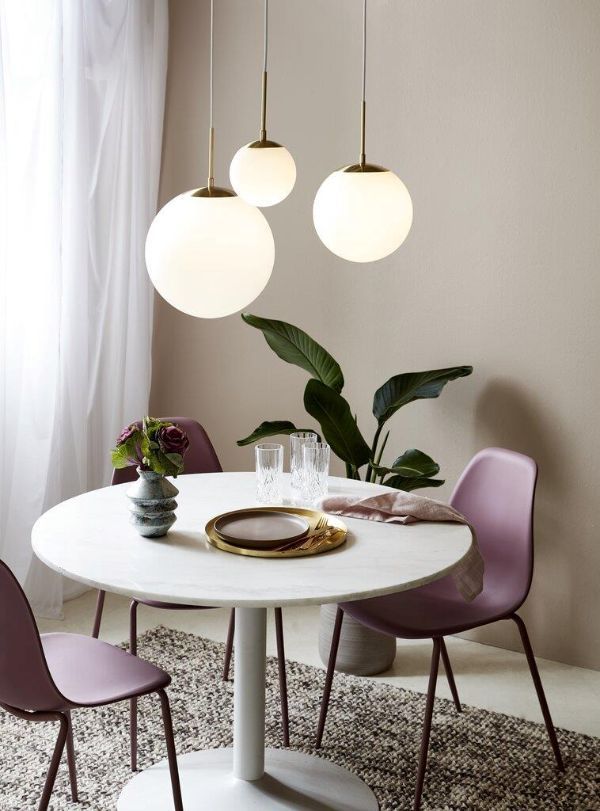 Lampa wisząca Grant 35 nad stolik w salonie