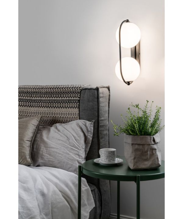Podwójny kinkiet Koban E do klimatycznej sypialni