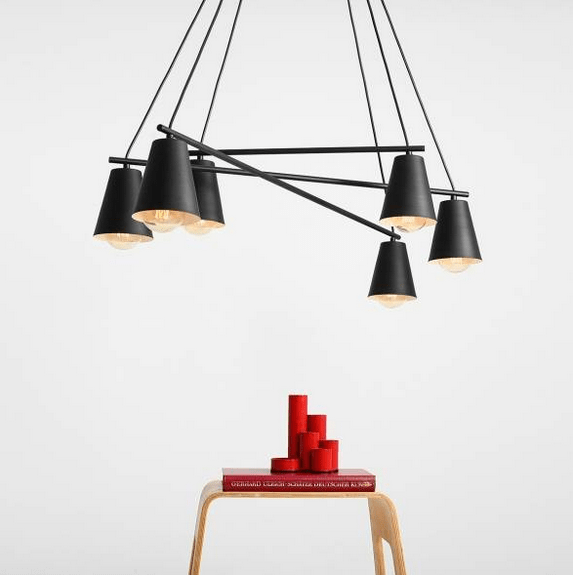 Żyrandol Arte nad długi stół w jadalni