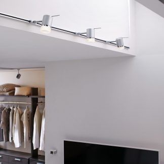 Spot sufitowy Pipe nad strefę rozrywki