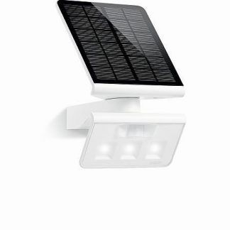 biały kinkiet solarny przed dom