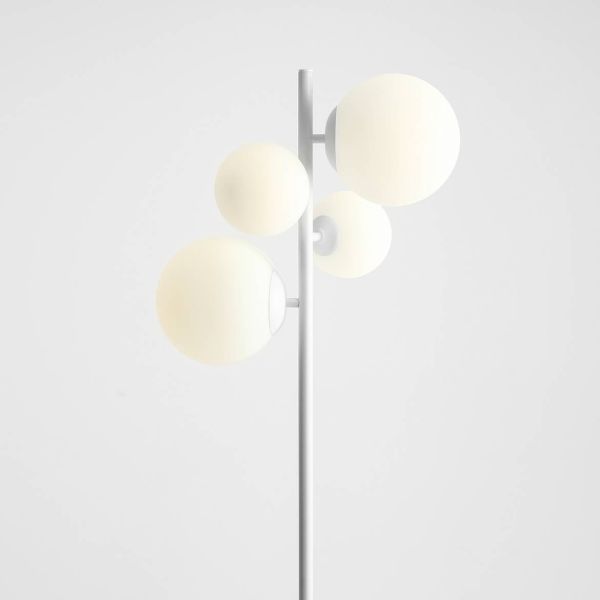 Lampa podłogowa Bloom do pięknej sypialni