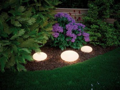 Lampa ogrodowa Stone jako doświetlenie ścieżki