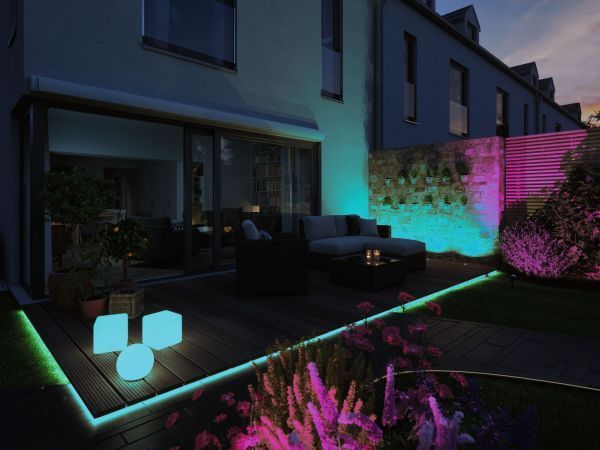 Biała lampa ogrodowa Cube - IP65, 24V, SmartHome, Zigbee, Plug&Shine