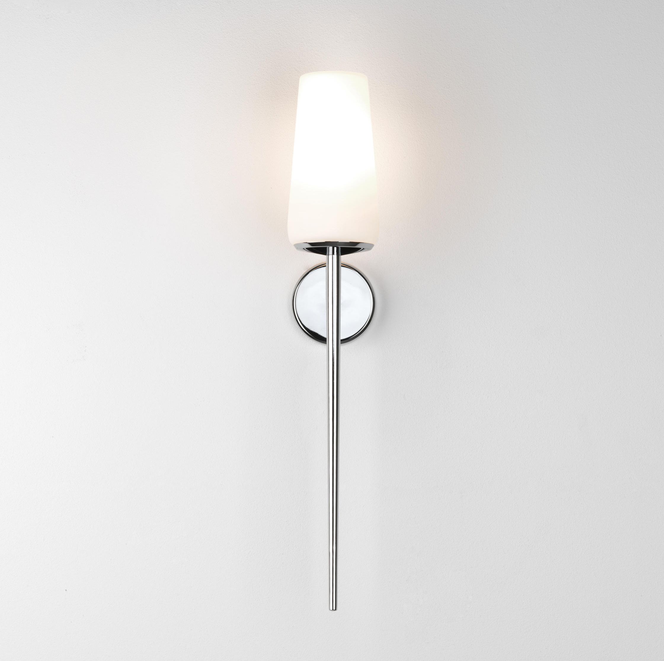 Elegancki kinkiet Deauville do lustra w łazience