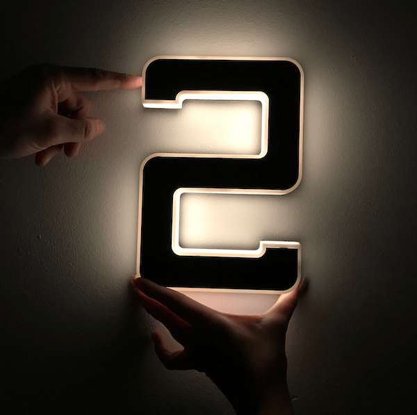 Kinkiet zewnętrzny jako numer domu - nr 2