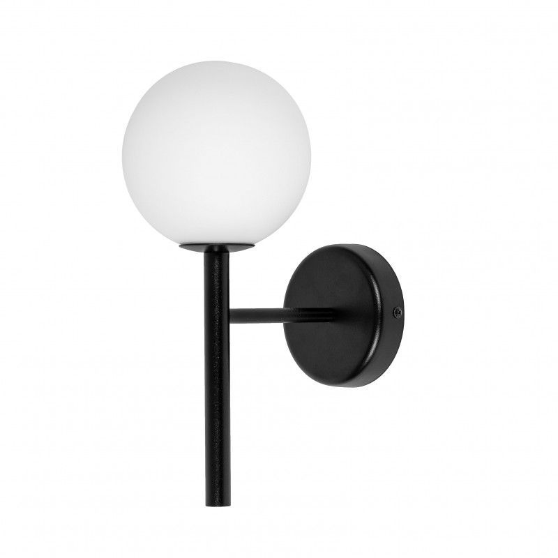 Kinkiet Kop A jako doświetlenie lustra w garderobie