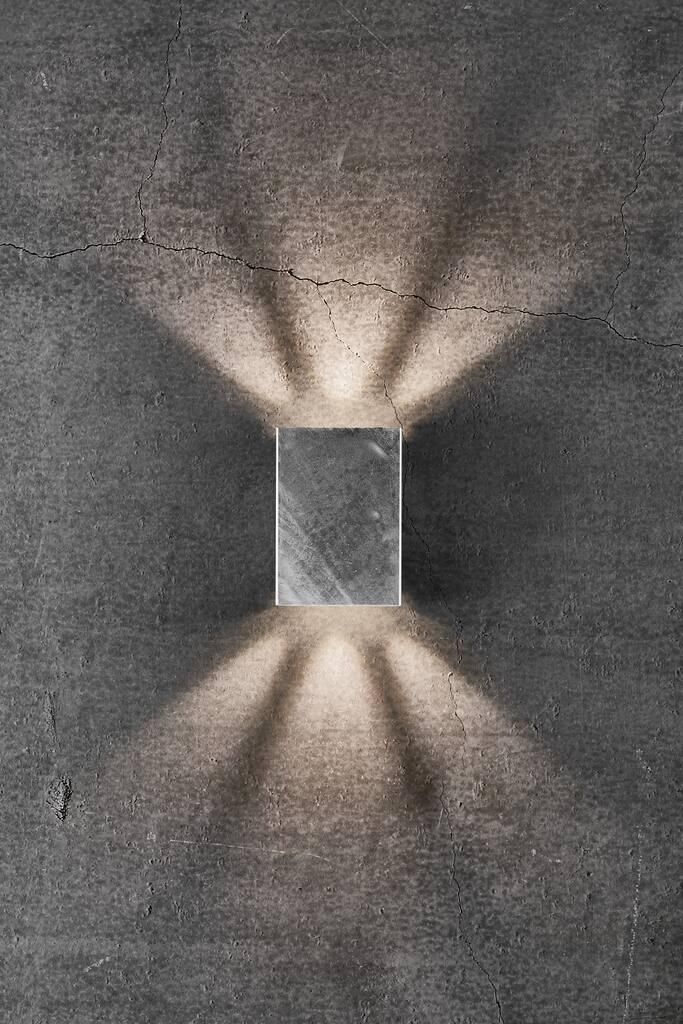 Kinkiet zewnętrzny Fold 15 do oświetlenia wejścia