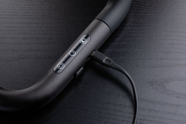 Lampa biurkowa FlexLink do pokoju studenta