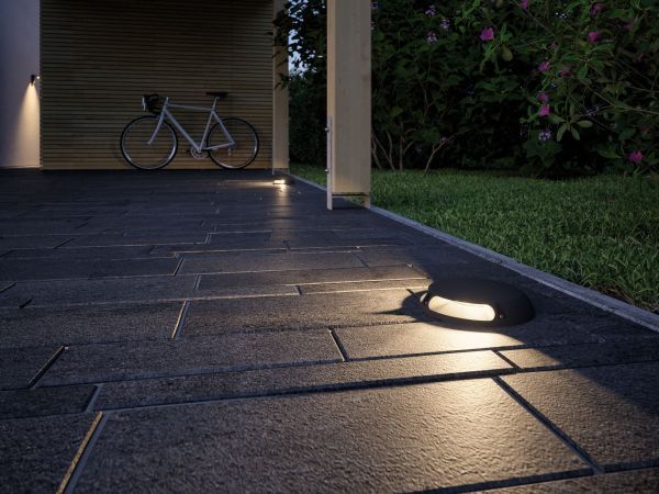 Lampa najazdowa Plug&Shine na podjazd