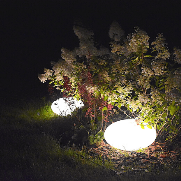 Lampa ogrodowa Stone jako doświetlenie ścieżki
