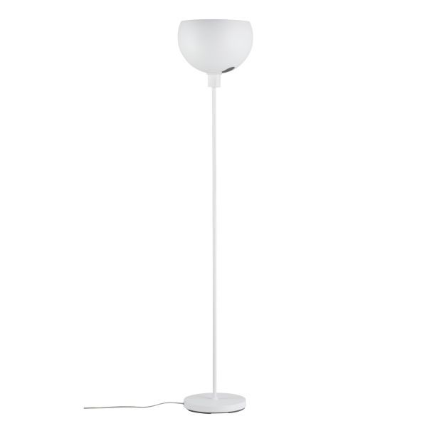 Lampa podłogowa Gambia - biała obok fotela