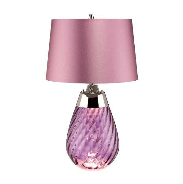 Lampa stołowa Lena na kominek w salonie