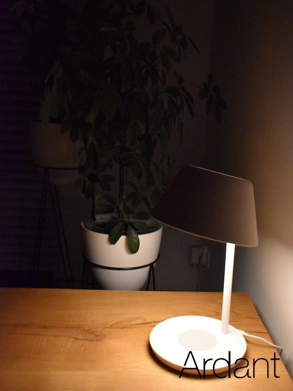 Lampa stołowa Staria Pro - LED, ładowanie indukcyjne