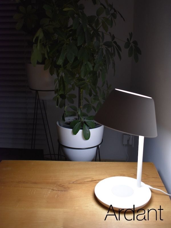 Lampa stołowa Staria Pro - LED, ładowanie indukcyjne