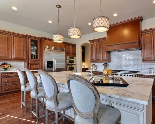 Lampa wisząca Bella do jadalni lub kuchni