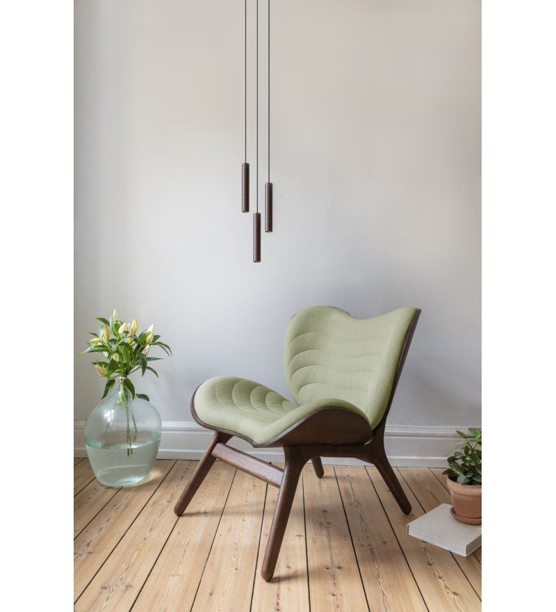 Lampa wisząca Chimes Cluster nad fotel w salonie