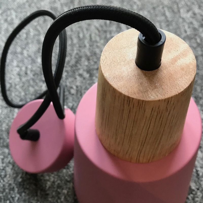 Lampa wisząca Faro do stylowej sypialni