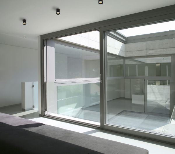 Spot sufitowy Plasma nad strefę relaksu