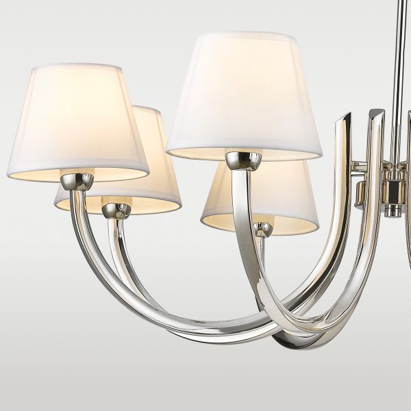 Żyrandol Atlanta nad stolik kawowy w salonie