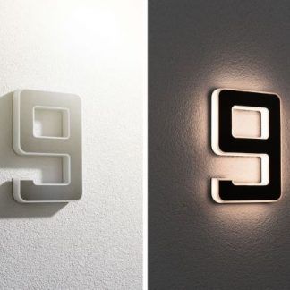 Kinkiet zewnętrzny jako numer domu - nr 9