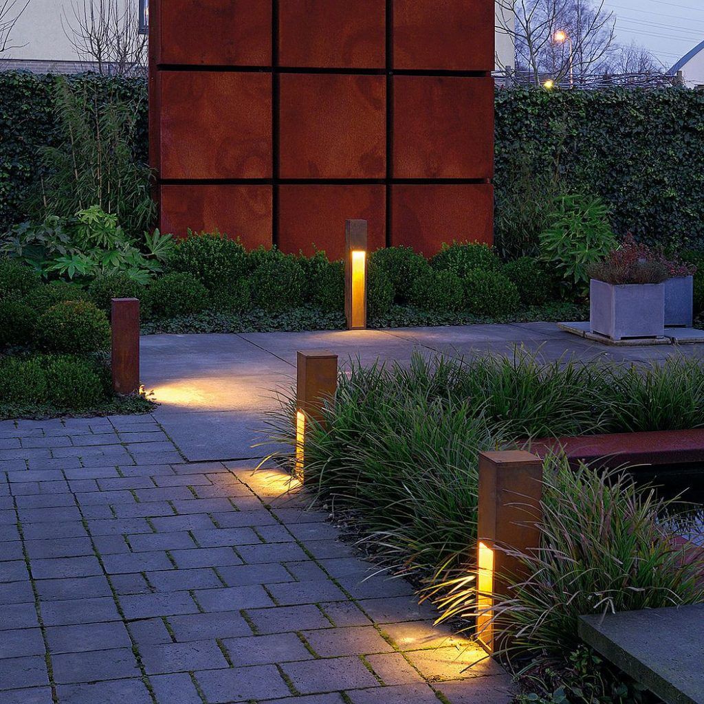 słupki ogrodowe podświetlenie chodnika