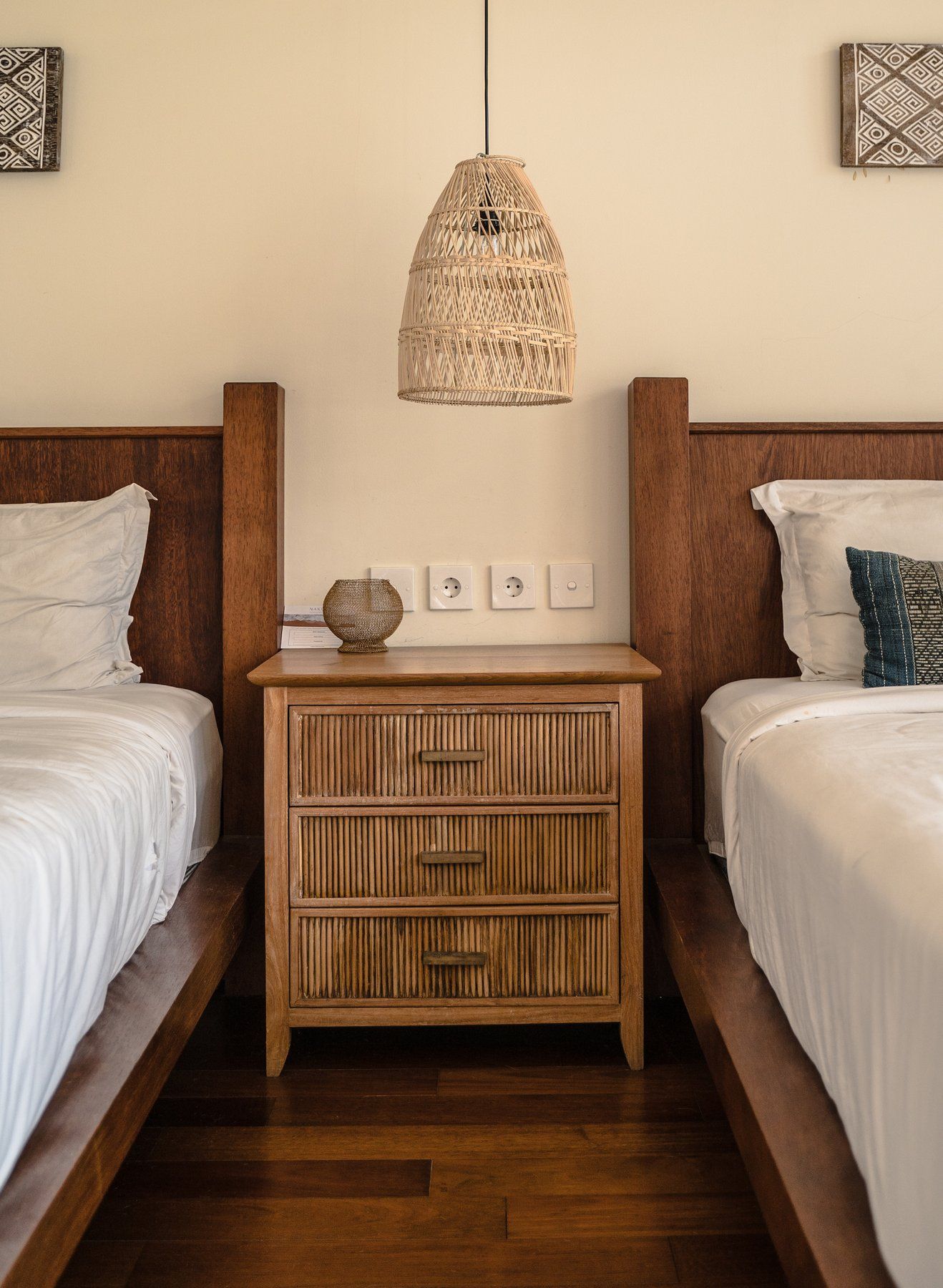 Lampa Rollo S z rattanowym kloszem