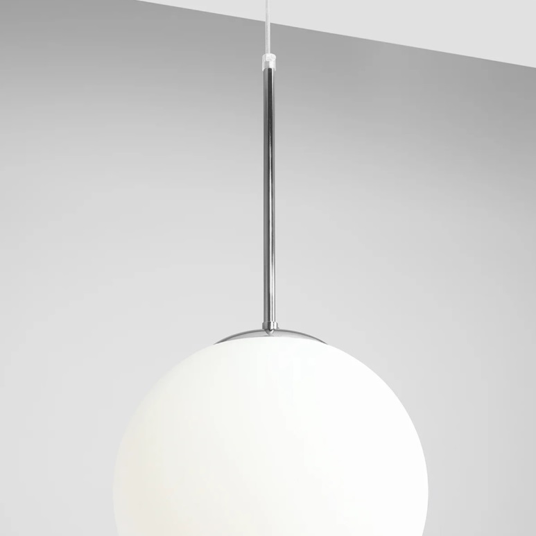 Lampa wisząca Bosso nad szafką nocną, 30cm, chrom