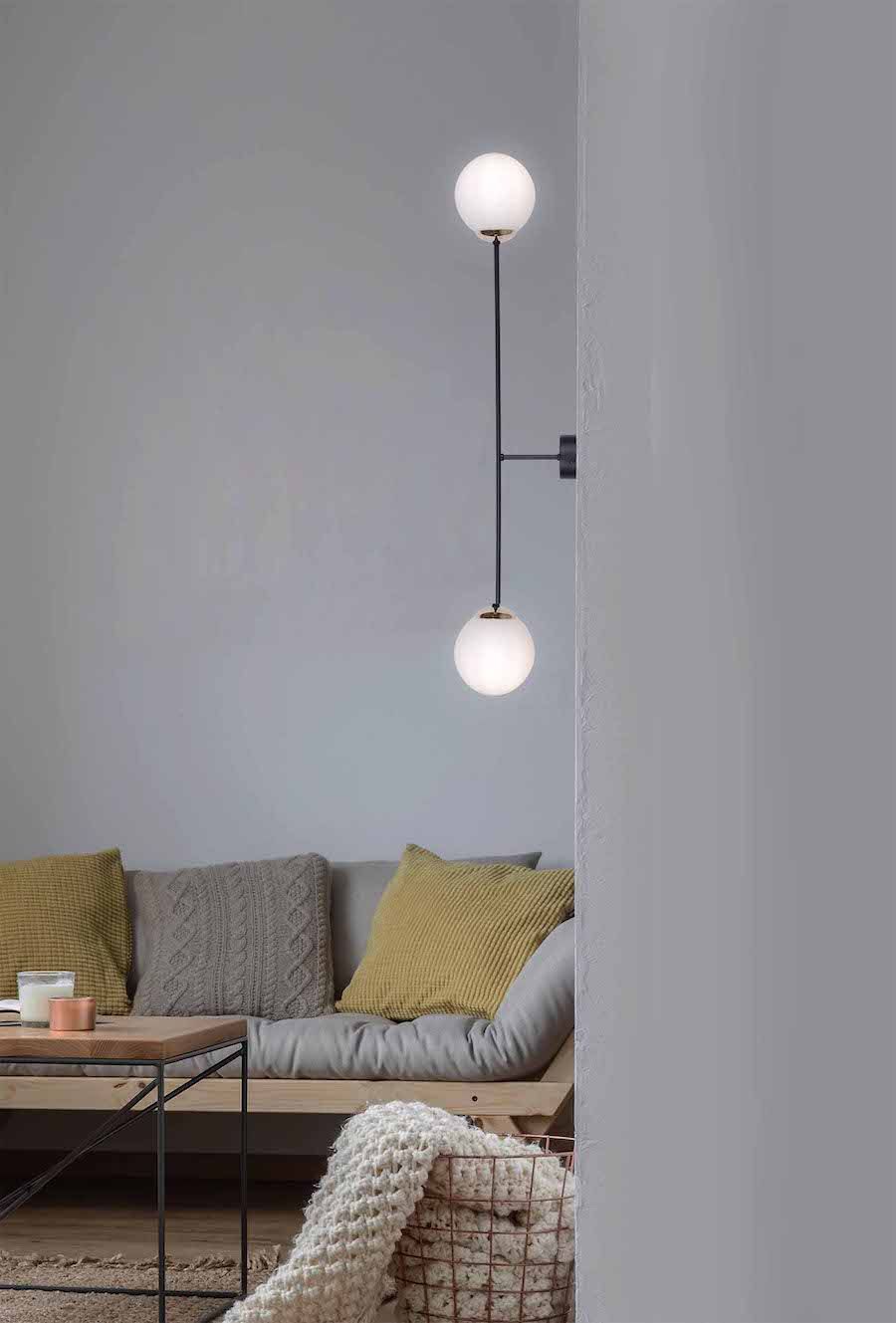 Duży kinkiet Isla - Kaja - dwa klosze, do eleganckiego salonu